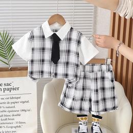 Clothing Sets Toddler Boys Summer Infant Clothes 2024 Korean Style Childrens Plaid Turn-down Collar Short Sleeve Shirts Shorts Two Piece Set