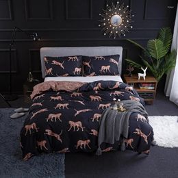 Bedding Sets Europe Style Leopard Printing Set Polyester Sanding Duvet Cover Home Decor Bed Linens Bedclothes Bedroom Supplies