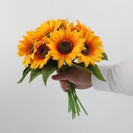 Decorative Flowers Silk Artificial Sunflowers Bouquets Fuax Party Decorations