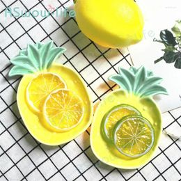 Plates Creative Lovely Mini Pineapple Home Trinket Dish Ceramic Soy Sauce Dishs Household Items Practical Small Gifts