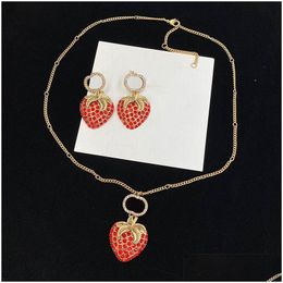 Earrings Necklace Stylish Jewelry Set Stberry Pendant 18K Gold Plated Retro Classy Diamond Eardrops Women Designer Luxury Drop Del Dhb8O