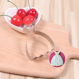 Baking Moulds Household Cartoon Skirt Cracker Stainless Steel Mould Candy Halloween Christmas Cutting Nonstick Round Pan