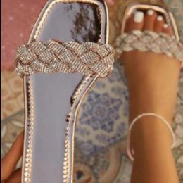 Slippers Sexy Rhinestones Flat Casual Women 2024 Summer Outdoor Beach Sandals Fashion Gold Woman Zapatos