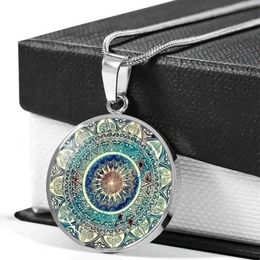 Pendant Necklaces Fashionable Income Mandala Yoga Time Necklace Exquisite Pattern Design Pendant High-quality Necklace Gifts for Lucky Girls