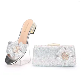 Slippers 2024 Italian Design Flat Low Heel Party Crystal Rhinestone Wedding Hand Holding Dinner Shoes Bag Set