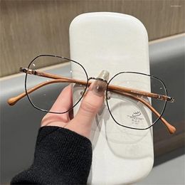 Sunglasses Frames Wood Grain Metal Frame Glasses Fashion Big Vision Care Myopia Ultra-light Flat Mirror Eyewear Women Men