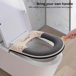 Toilet Seat Covers 42 38cm Flannel Cover Cartoon Design Plush Zipper Closure Universal Bathroom Bowl Warmer Cushion Pad