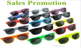 Womens and Mens Most Cheap Modern Beach Sunglass Plastic Classic Style Sunglasses Many colors to choose Sun Glasses6849539