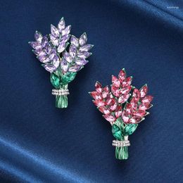 Brooches Classic Creative Design Lavender Brooch Summer Corsage Luxury Purple Crystal Glass Plant Pin Banquet Wedding Jewelry Gifts