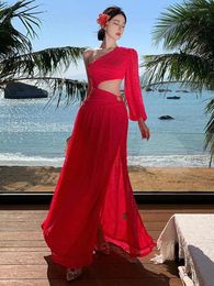 Casual Dresses French Rose Red Elegant Diagonal Collar Sexy Club Pleated Dress Women 2024 Fashion Off-shoulder Hollow Out High Split Long