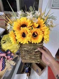 Decorative Flowers Spring Light Yellow Sunflower Flower Basket Wreath Door Hanging Cemetery Christmas Wreaths Small Storage Container