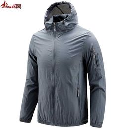 Men's Casual Shirts Mens summer zippered pocket UV sunscreen jacket mens breathable and ultra light windproof hiking fishing hook Q240510