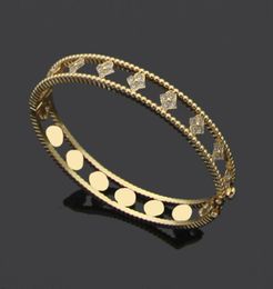 charm bracelets designer jewellery Kaleidoscope hollow four leaf flower full drill bracelet VC letter six diamond buckle 18K gold 7311328