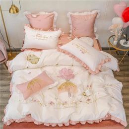 Bedding Sets 37 Style Egyptian Cotton Bed Linen Soft Satin Ruffles Duvet Cover Pillowcases Bedspreads 1/4/6pcs