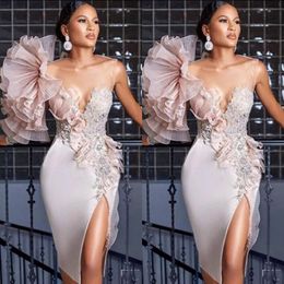 2021 Sexy Short Cocktail Dresses Blush Pink Lace Appliques Beaded Flowers Side Split Satin Knee Length Party Gowns Homecoming Prom Dres 324h