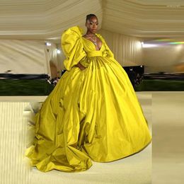 Party Dresses Yellow Deep V Neck Evening Gowns Black Girls Ball Gown Prom Ruched Satin Puffy Women Formal Occasion Dress Robe