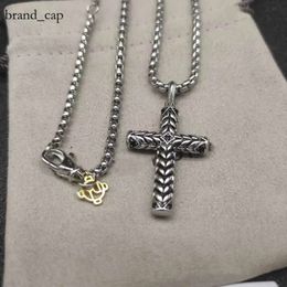 Pendant Mens Necklace David yurma Necklace DY Jewlery Sier Retro Cross Vintage Jewelry Chains for Men Designer Necklaces Birthday Man Boys Party Christmas Gift cdaf