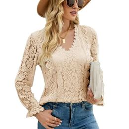 Elegant Womens Lace V-neck Long sleeved Fashion T-shirt Autumn/Winter White Hollow Lace Sexy Knitted Button Top S-2XL 240510