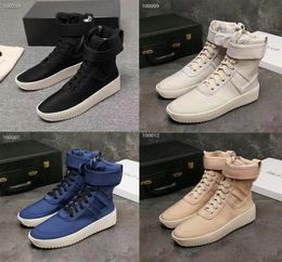 Designer Fog Boots Men Winter Shoes Fear God Men Basketball Shoe Sports Sneakers Black White Military High Street Boot Top Quantit2896081