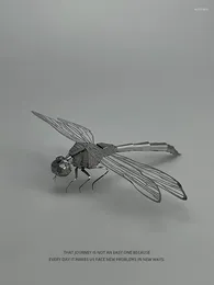 Decorative Figurines DIY Bionic Dragonfly Metal Jigsaw Creative Decompression Stereo Model Display Desktop Gifts Figurine Desk Decoration