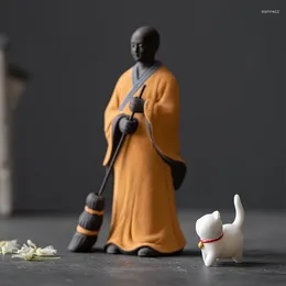 Decorative Figurines Zen Meditation Chinese Style White Porcelain Purple Sand Figure Sweeping Monk Study Room Ornament Desktop Decoration