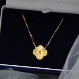 Designer Necklace Vanca Luxury Gold chain Elegant and luxurious laser four leaf clover necklace versatile for women 18k gold collarbone chain red Jewellery