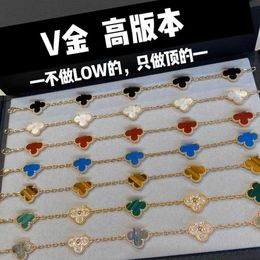 Top designer V Golden Four Leaf Grass Five Flower Bracelet Female White Fritillaria Full Diamond Plated 18k Rose Gold Purple Jade Marrow Peter Stone