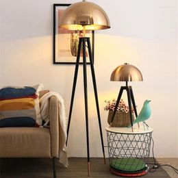 Floor Lamps Minimalist Decoration LED E27 Light Gold Luxury Vintage Desk Table For Bedroom Bedside Living Room