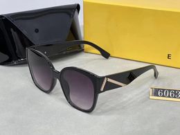 Fashion luxury designer sunglasses brand men and women small extrusion shelf high-grade UV 400 sunglasses undergo readread path little police