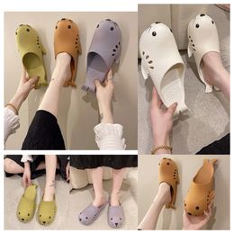New Luxury Designer Creative and Funny Women in Summer Cute Cartoon Baotou Slippers Couples Wearing Beach Sandals indoors and outdoors