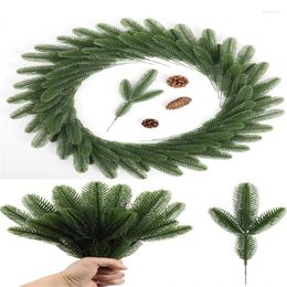 Decorative Flowers 6pcs Simulation Plant Pine Needle Fake Green Home Artificial Arrangement Decor Christmas Tree Festive Decoration