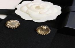 Designer Copper Pearl Charm Earrings for Women High Quality Luxury Brass Rhinestone Simple Stud Earring Vintage Jewellery Gifts Drop7900373