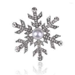Brooches 1pcs Exquisite Korean Version Of Pearl Brooch Rhinestone Alloy Female Snowflake For Women Formal Dress Accessories
