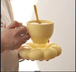 Mugs 220ml Coffee Cup And Saucer Set Ceramics Mug Flower-shaped Afternoon Tea Cups Milk Gift