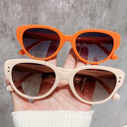 2024 New Cat Eyes Small Face Sunglasses Womens Advanced Sense Instagram Sunscreen Uv Protection Jt2239