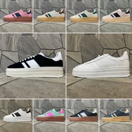 designer shoes Plate-forme sneakers casual shoes for men women black white gum pink velvet red green suede blue leather mens womens outdoor sports trainers Size 36-44