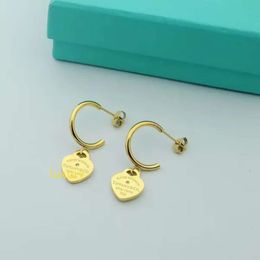 Tiffanyjewelry Bracelet Designer Jewellery Branded Heart Stud Hoop Tiffanyjewelry Stainless Steel Gold Sier Rose Women Letter Engrave Love Diamond Earrings Gir 646