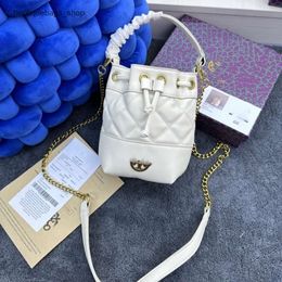 Luxury Brand Handbag Designer Women's Bag Spring New Womens Bag Versatile Drawstring Bucket Commuter Shoulder CrossbodyB7IS