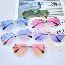 New Fashionable Metal Love Ocean Glass Sunglasses Peach Heart Womens Advanced Shaped