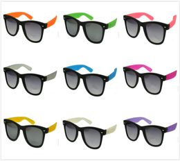 Drop Brand designer black lenses Fashion Sunglasses Whole For Men and Women outdoor sports Sun glasses With case and 1536826