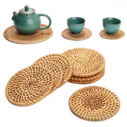 Table Mats Round Placemats Natural Rattan Coasters Cup Mat Hand Woven Insulation Padding Kitchen Decoration Accessories