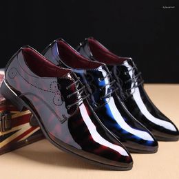 Casual Shoes 2024 Ly Men's Patent Leather Oxford Zapatos De Hombre Men Formal Pointed Toe Business Wedding