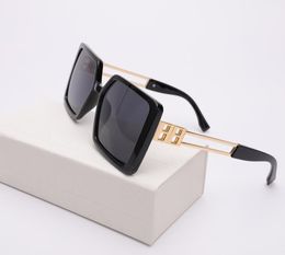 Beach Sunglasses Fashion Eyewear UV400 Rectangle Full Frame Letter Design for Man Woman 7 Colour High Quality3012348