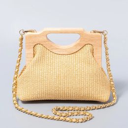 Fashion Wooden Handle Women Handbags Clip Shell Straw Shoulder Bags Chains Crossbody Bag Handmade Summer Beach Clutch Purse 2024 240430
