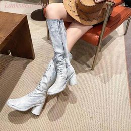 Boots 2024 Autumn And Winter Women's White Split Toe Shoes Splashed Ink Hand-Painted Graffiti Leather Round Heel Modern