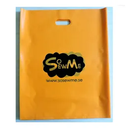 Gift Wrap Plastic Bag Custom Shopping Handle 35x45cm