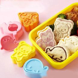 Baking Tools 4Pcs/Set Cute Samll Dolphin Seal Squirrel Bear Sandwich Cookie Mould Cutters Cutter Cake Decorating Moulds