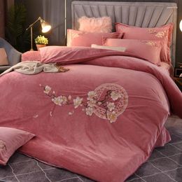 Bedding Sets Winter Crystal Velvet Coral Four Piece Set Thickened Plush Bed Sheet Flannel Quilt Cover 4