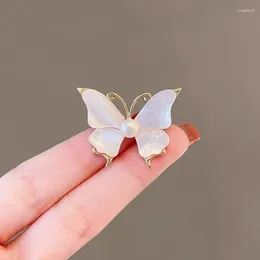 Brooches Imitation Fritillaria Pearl Butterfly Brooch High-end Shirt Anti Slip Buckle Safety Pin Suit Coat Accessories Women's Fashion