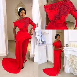 2020 Vintage Red Long Sleeves Split Side Evening Dresses One Shoulder Sheath Lace Applique Runway Party Dress 233Y